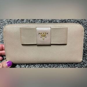 Prada Fiocco wallet